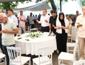 Lapseki’de Şeftali Festivali’nde 11 çocuk sünnet ettirildi