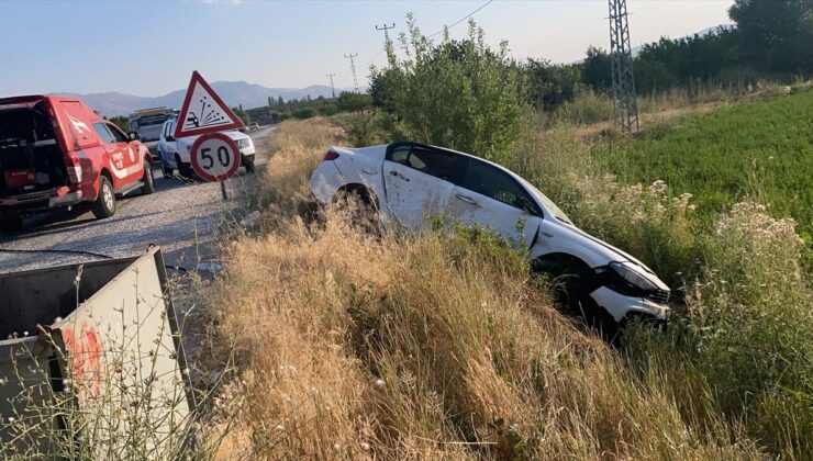 Malatya’da otomobil ile kamyonet çarpıştı, 3 kişi yaralandı