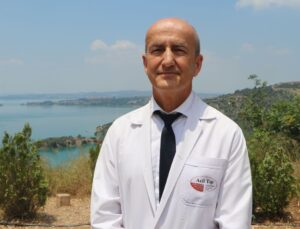 Prof. Dr. Sebe: Derinliği bilinmeyen sulara balıklama atlamak felç ve ölüme neden olabilir