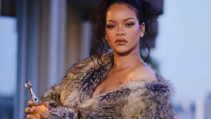 Rihanna, Türkiye’den o havalimanını takip etmeye başladı