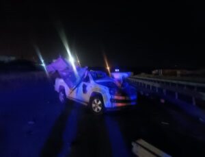 Silopi’de kamyonet bariyerlere çarptı: 1 ölü, 1 yaralı