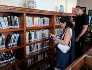 Sinop Dr. Rıza Nur İl Halk Kütüphanesi’nin tarihi binası ilgi görüyor