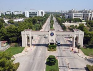 Tıp literatürüne adını yazdıran Akdeniz Üniversitesi’nde 3’üncü rahim nakli operasyonu başladı
