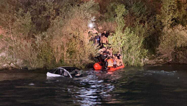 Tunceli’de Kontrolden Çıkan Otomobil Munzur Nehri’ne Uçtu: 1’i Ağır 2 Yaralı