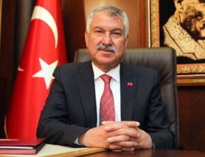 Zeydan Karalar’dan Özgür Özel’e soğuk duş: CHP’de kalacağım