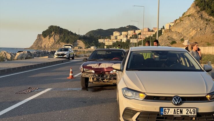 Zonguldak’ta İki Otomobil Çarpıştı: 1 Yaralı