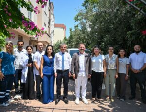 89 yaşındaki hastaya evde sağlık ziyareti