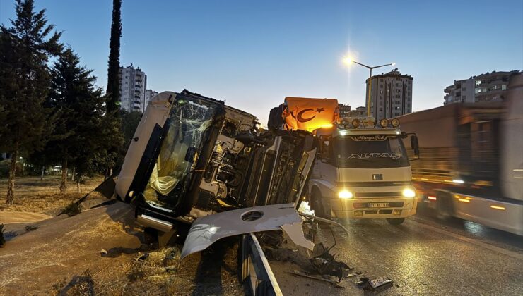 Adana’da Zincirleme Trafik Kazası: 3 Yaralı