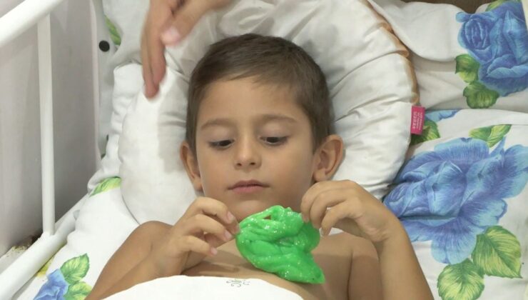 Arnavutköy’de 4 Yaşındaki Çocuğun Üzerine Futbol Kalesi Devrildi: Aile Şikayetçi