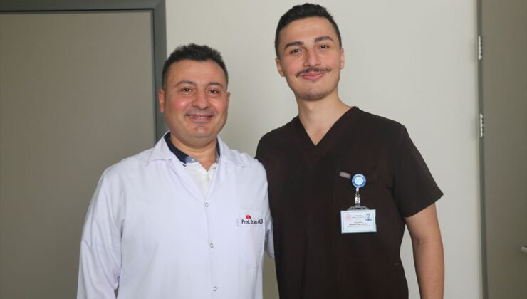 Baba-oğul aynı hastanede doktor