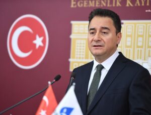 Babacan’dan 30 Ağustos Zafer Bayramı Mesajı