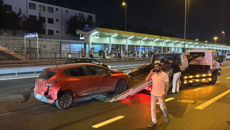Bakırköy’de üç araçlı kaza: 3 yaralı