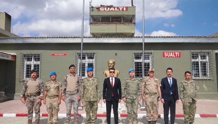 Başkale’de sel bölgesi ve hudut karakolları ziyareti