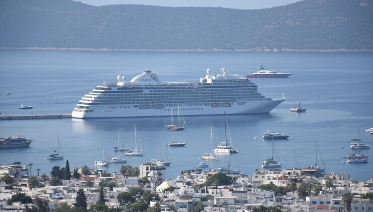 Bodrum’a Kruvaziyer Turist Akını