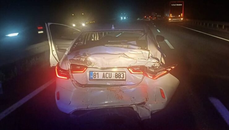Bozüyük’te Tır Otomobile Çarptı: 3 Yaralı