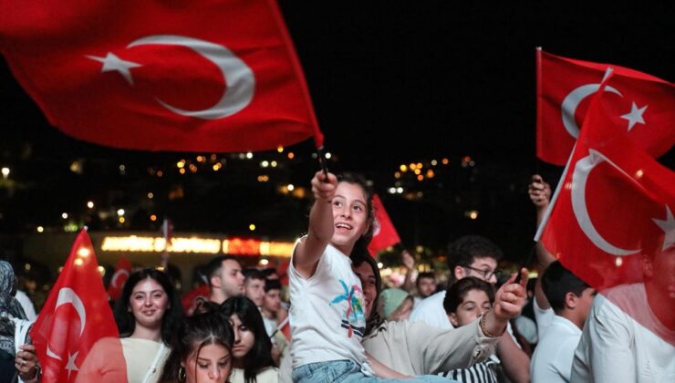 Bursa’da 30 Ağustos Zafer Bayramı çeşitli etkinliklerle kutlandı