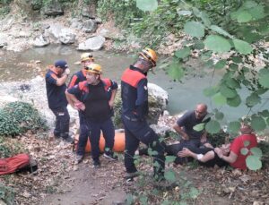 Bursa’da Ormanda Yürüyüşte Kayalıklardan Düşen Genç AFAD Tarafından Kurtarıldı