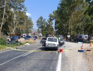 Demirci’de feci kaza: 2 kardeş hayatını kaybetti