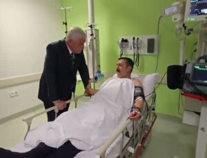 Dervişoğlu, yaralanan milletvekili Türkoğlu’nu hastanede ziyaret etti