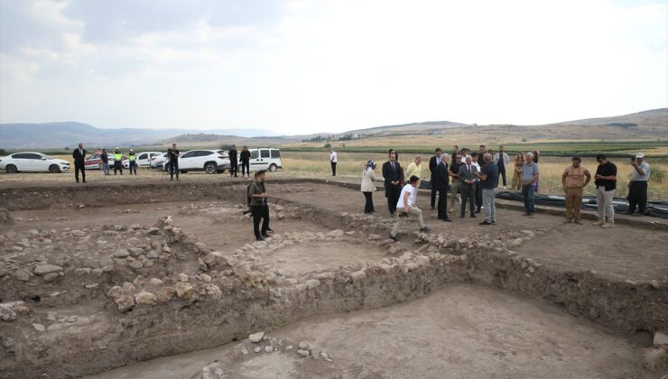 Domuztepe Höyüğü kazıları incelendi