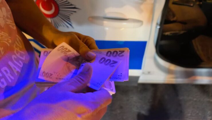 Dürüst Vatandaş 30 Bin Lirayı Polise Teslim Etti