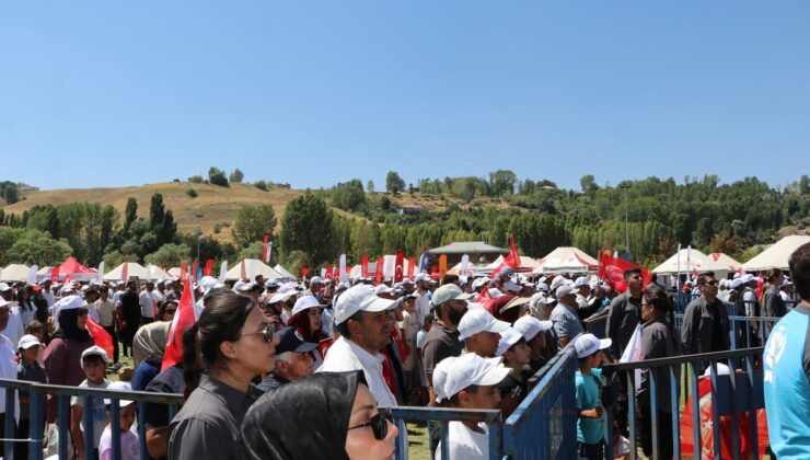 Erdoğan’dan Ahlat’ta Birlik ve Beraberlik Mesajı: ‘Kazanan İnsanlık Cephesi Olacak’