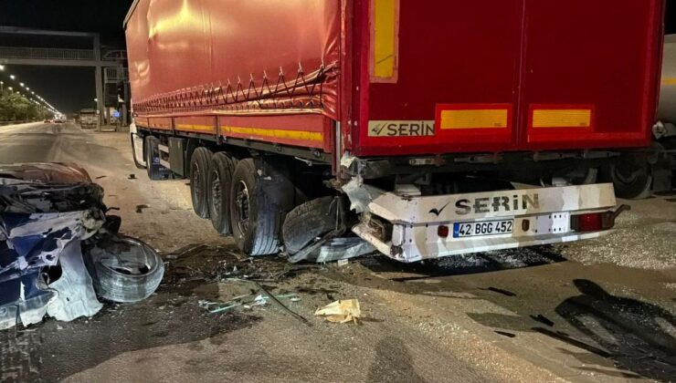 Eskişehir’de TIR’a Çarpan Otomobil Hurdaya Döndü: 1 Yaralı