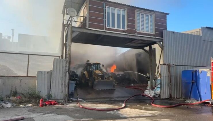 Gebze’de Geri Dönüşüm Deposunda Yangın