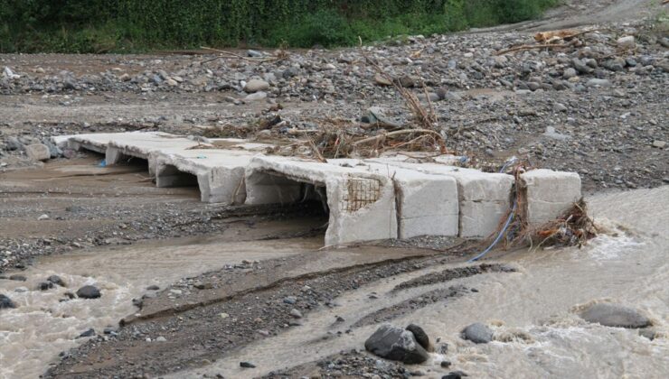 Giresun’da sağanak hasar bıraktı
