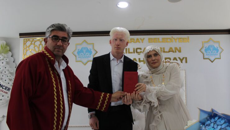 Görme Engelli Çift, Golbol Sahasında Tanışıp Hayatını Birleştirdi