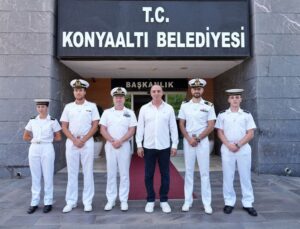 İtalyan Deniz Kuvvetleri Konyaaltı’nda