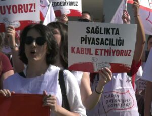 Kadın Dayanışma Komiteleri’nden Sağlık Bakanlığı önünde ‘ücretsiz HPV aşısı’ eylemi
