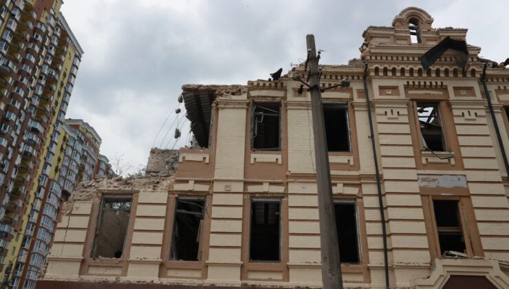 Kiev’e Büyük Saldırı: 1 Ölü, 12 Yaralı; Moskova’da 190’dan Fazla İHA Düşürüldü