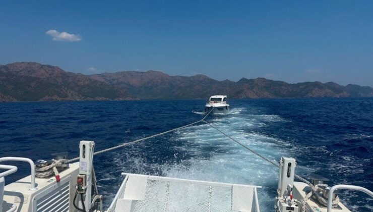 Marmaris’te arıza yapan motoryat kurtarıldı