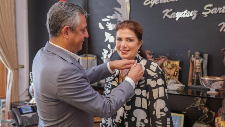 Nilüfer Kışlalı, YENİ Parti’ye katıldı