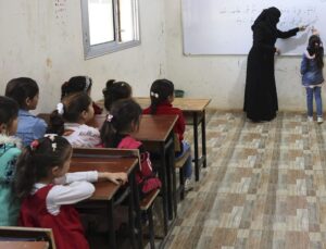 Suriye’de ilkler peş peşe geliyor: Kürtçe, seçmeli ders olacak