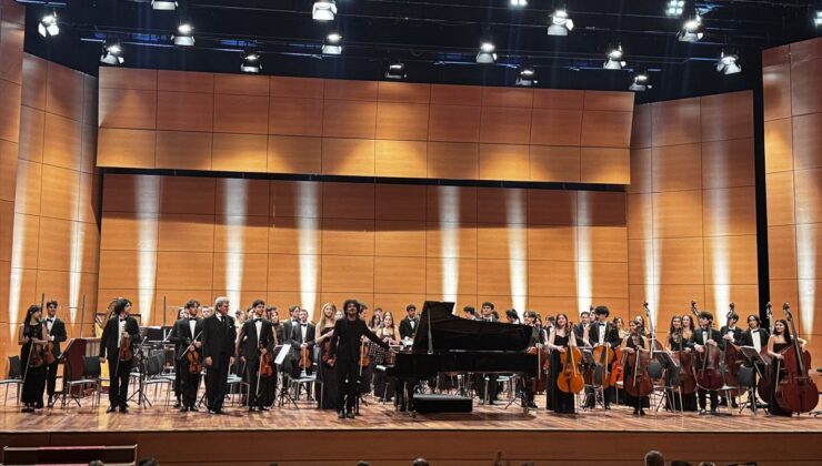 Türkiye Gençlik Filarmoni Orkestrası 20. yılını İstanbul konseriyle kutladı