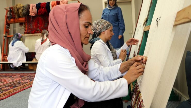 Van’da ‘İlmek İlmek Anadolu’ ile geleneksel dokumacılık yeniden canlanıyor