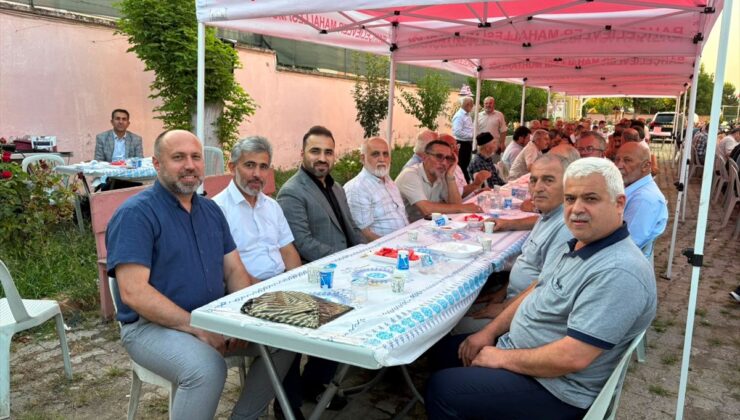Vezirköprü’de İmam Hatip mezunları pilav gününde buluştu