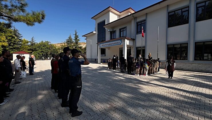Ağın’da yeni eğitim öğretim yılı törenle başladı