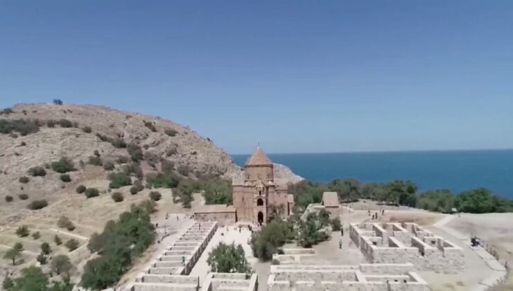 Akdamar’da 14. Ayin: Patrik Maşalyan’dan Barış ve Kardeşlik Mesajı