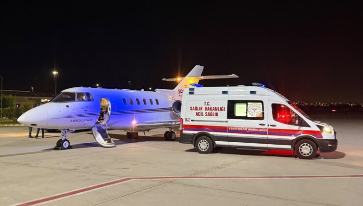 Aort hiperplazili 50 günlük bebek Batman’dan ambulans uçakla Konya’ya sevk edildi.