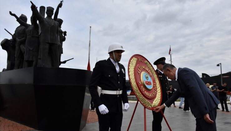 Atatürk’ün Ordu’ya gelişinin 102. yıl dönümünde İlkadım Anıtı’na çelenk sunuldu
