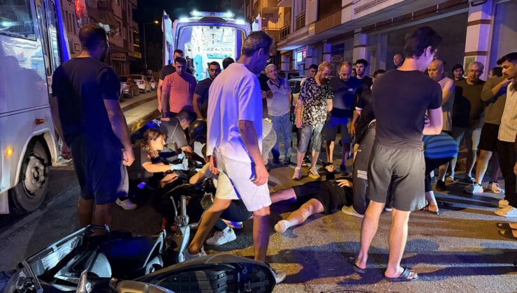 Aydın Efeler’de kamyonetle çarpışan motosikletteki yaralı 2 kişi hastaneye kaldırıldı