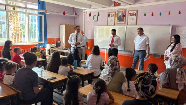 Aydın’da AYSO ve TOBB 500 okul çantasını ihtiyaç sahibi öğrencilere ulaştırdı