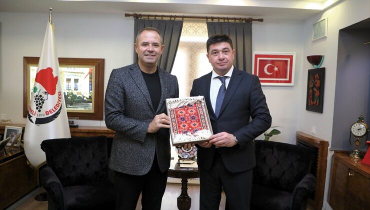 Azerbaycan’ın İstanbul Başkonsolosu, Kırklareli Belediye Başkanı Bulut’u ziyaret etti