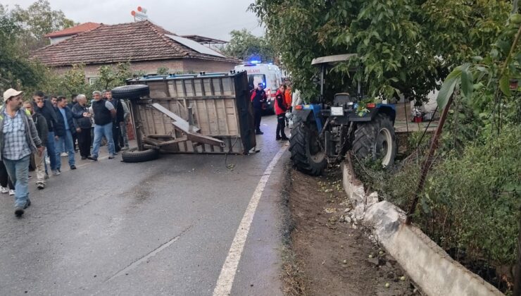Balıkesir İvrindi’de işçileri taşıyan traktörün römorku devrildi, 23 kişi yaralandı.