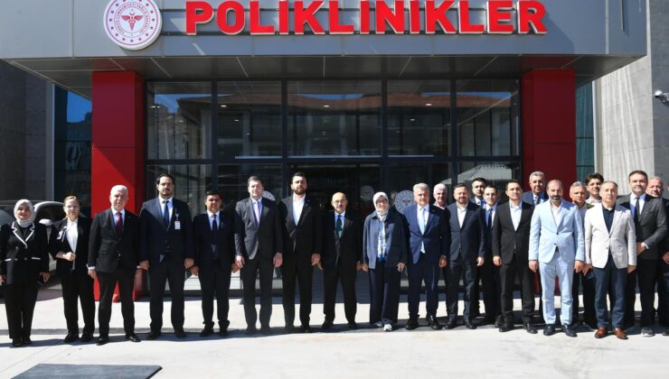 Balıkesir Valisi Ustaoğlu, hasta kabul eden Sındırgı Devlet Hastanesi’ni inceledi