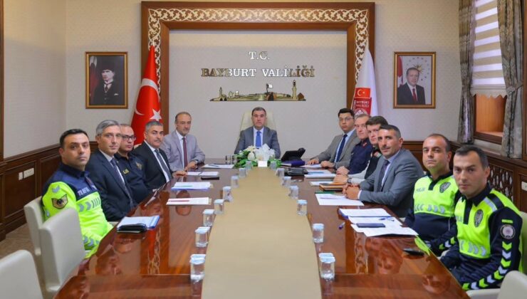 Bayburt İl Trafik Komisyonu, Vali Eldivan başkanlığında toplanıp kararlar aldı