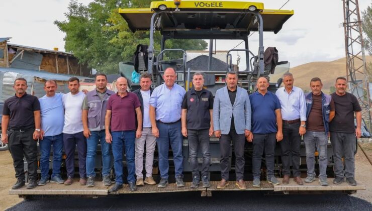 Bayburt Valisi Eldivan grup yollarındaki asfalt ve genişletme çalışmalarını inceledi